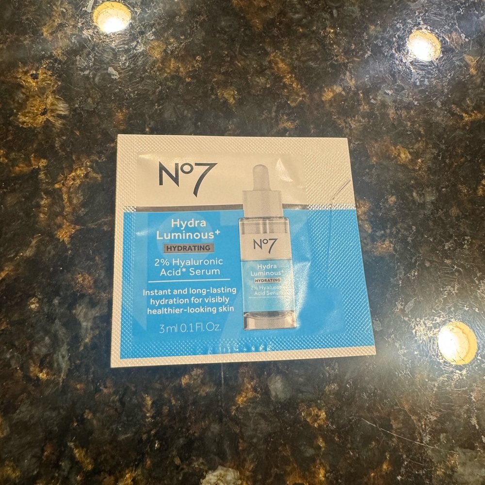 No7 Hydra Luminous Hydrating Serum
